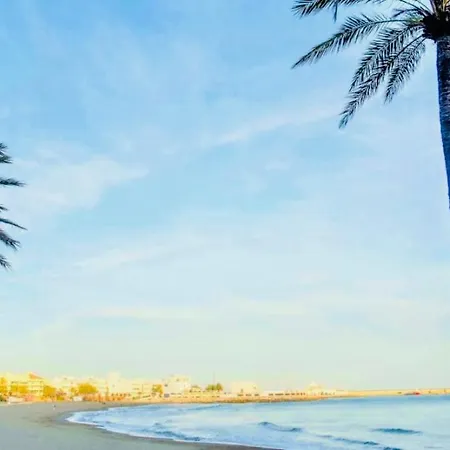 Apartamento Moderno Y Nuevo Apartamento Playa